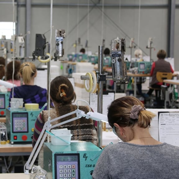 Produktion Mitarbeiter - nachgeschärft